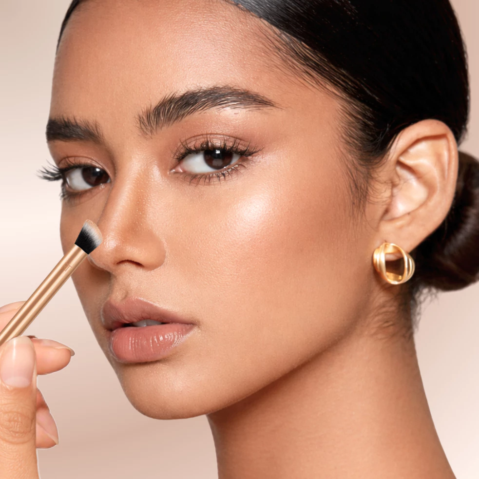 Cọ Tạo Khối Mũi Đầu Vát RT Real Techniques Small Angled Nose Brush R120